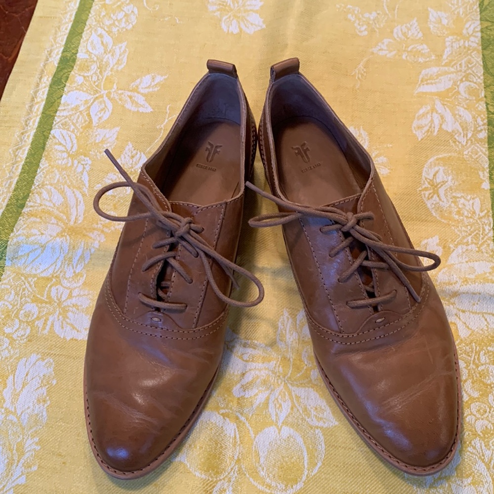 Frye Leather Oxfords woman size 9B